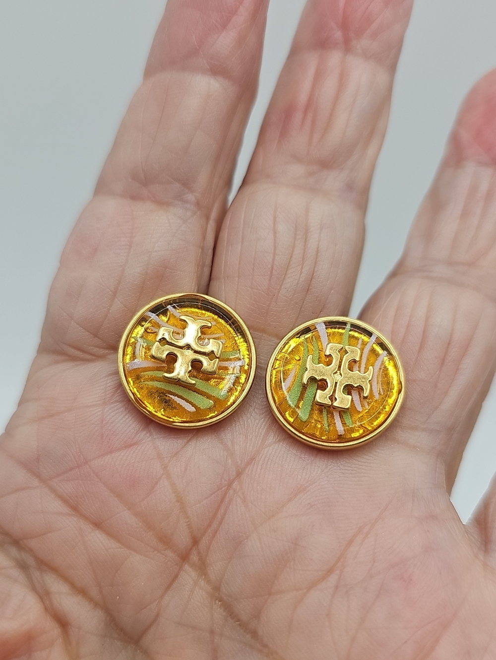 Tory Burch Goldtone Round Logo Accent Earrings Great For Fall. New Gift